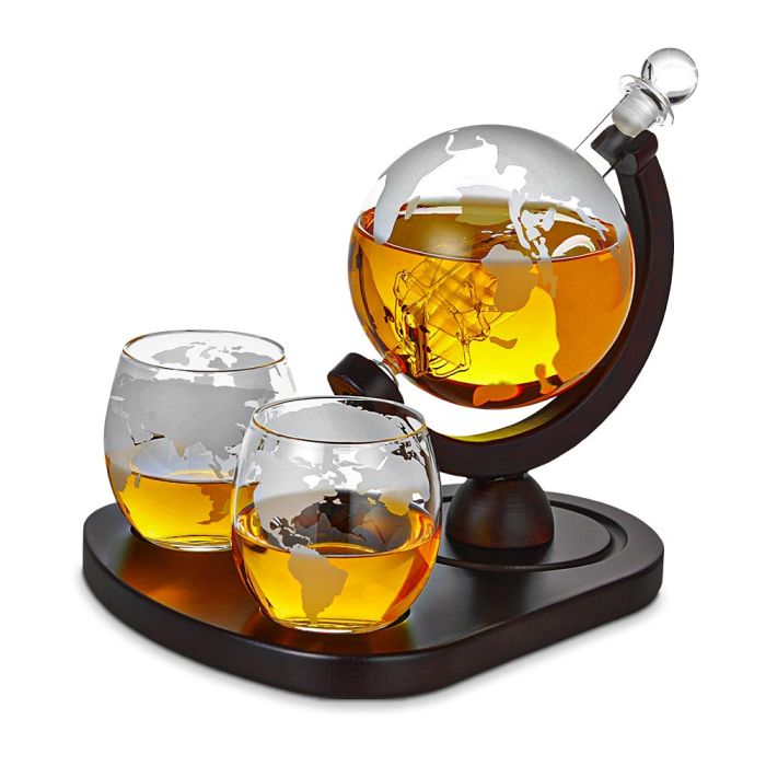 https://www.mikamax.nl/media/catalog/product/cache/71b22c4fa19549ed1682659c14a25550/d/e/deluxe-globe-decanter-set-2-1_2nd.jpg